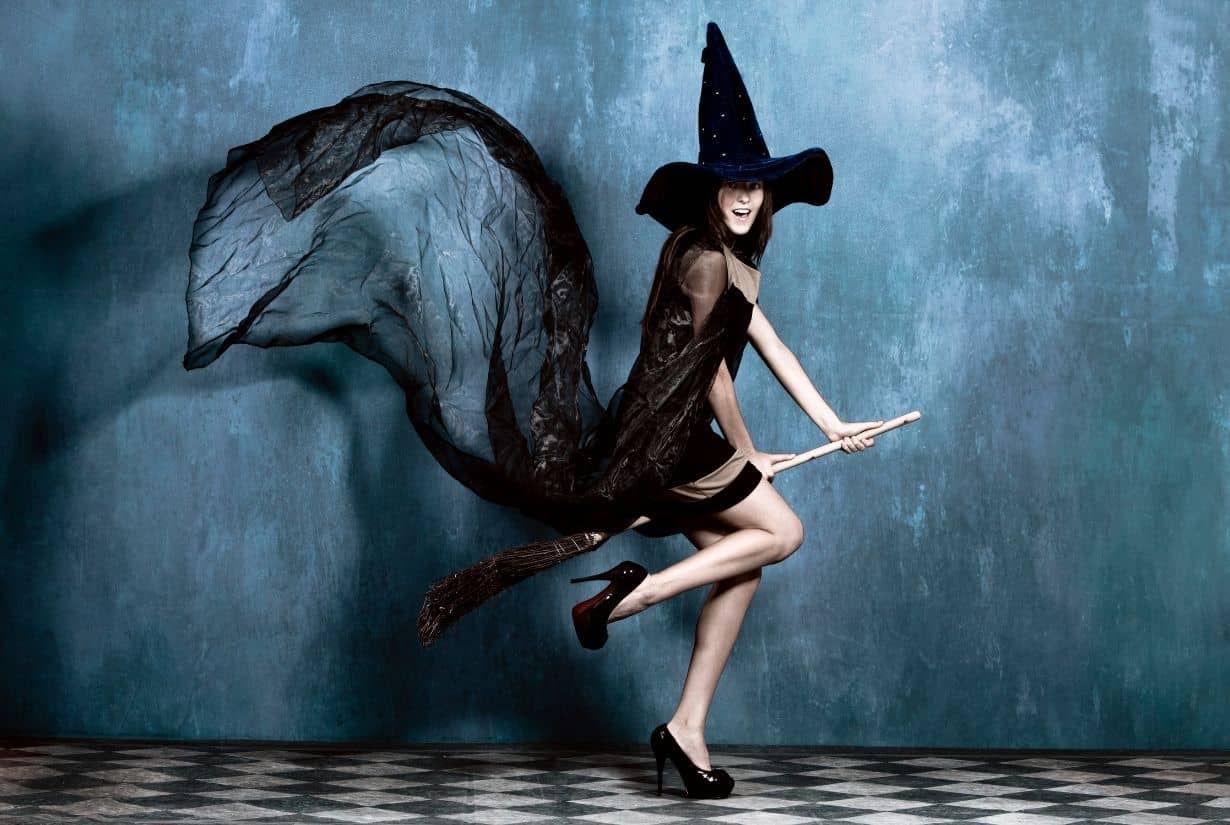 Halloween party ideas for tweens
My Family Ties
Black witches costume for tween/teen girls with broom and black pointy witches hat.